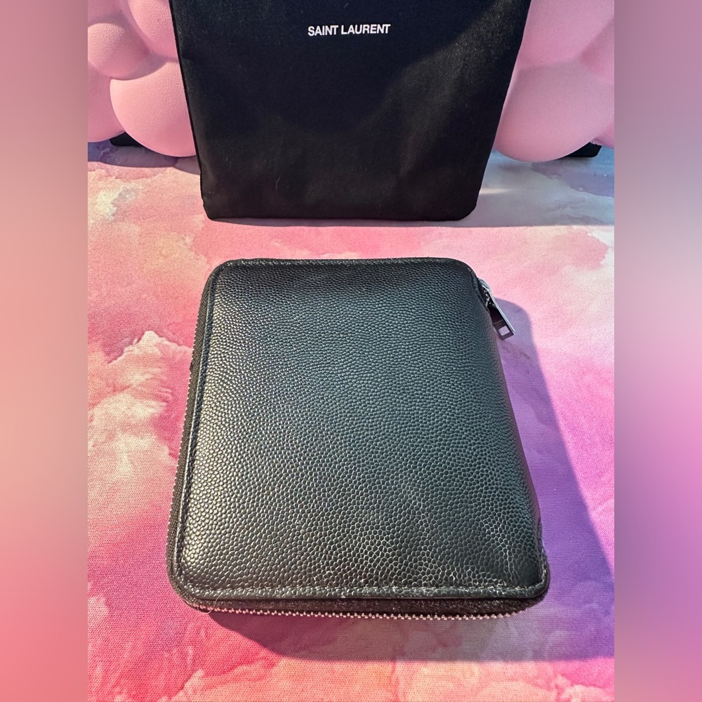 Vintage Yves Saint Laurent Men’a Wallet (EUC; Black) - Picture 3 of 16